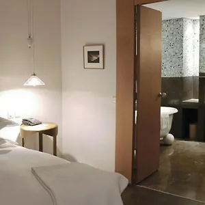 ***** Hotel Pershing Hall France